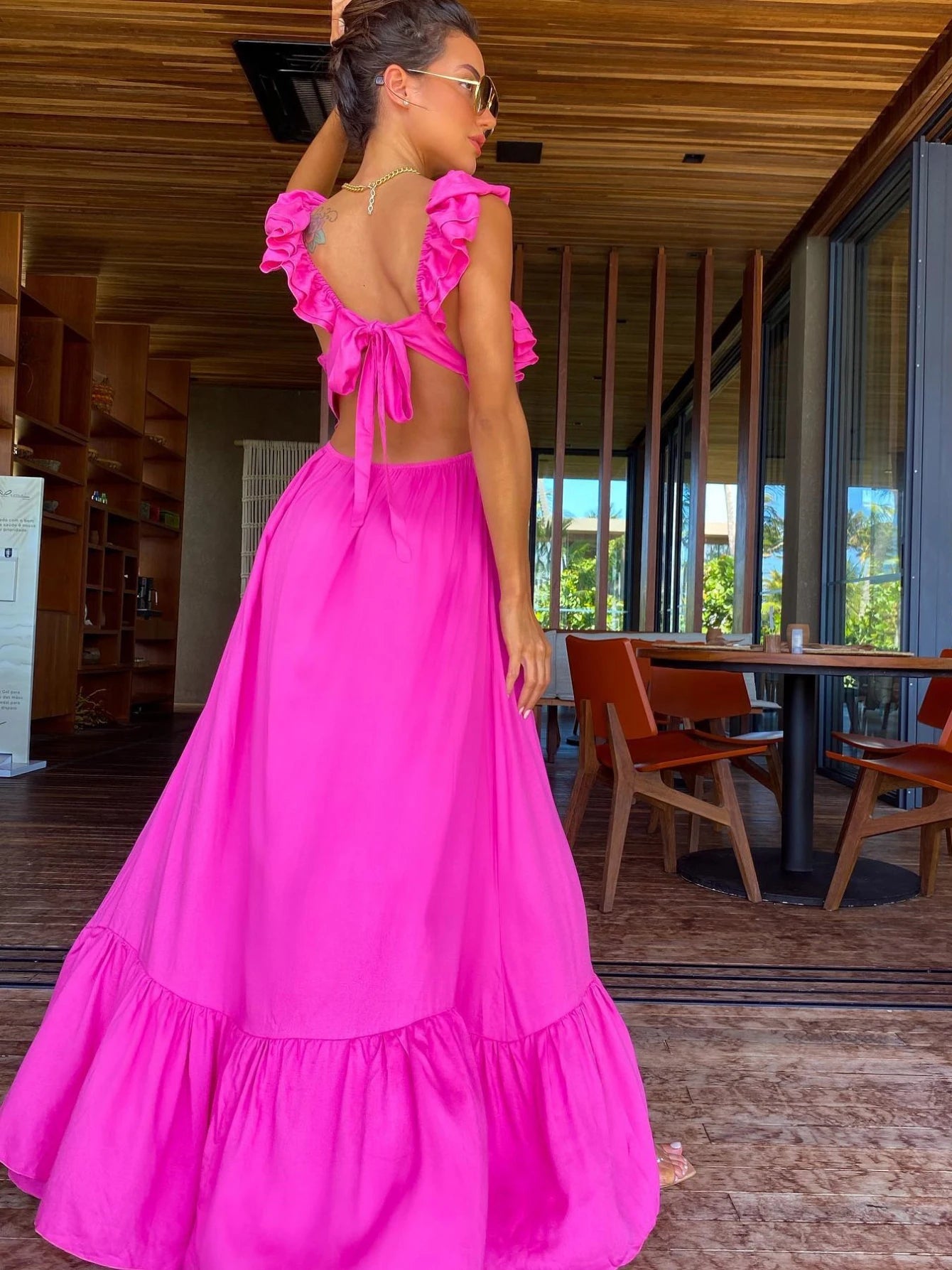 Vestido Rosado en Escote Cuadrado y con Volantes